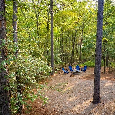 Stunning Luxury Cabin W Hot Tub And Fire Pit Holy Shiplap Is Perfect Romantic Couples Getaway Broken Bow Εξωτερικό φωτογραφία