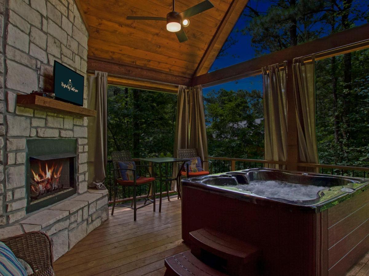 Stunning Luxury Cabin W Hot Tub And Fire Pit Holy Shiplap Is Perfect Romantic Couples Getaway Broken Bow Εξωτερικό φωτογραφία