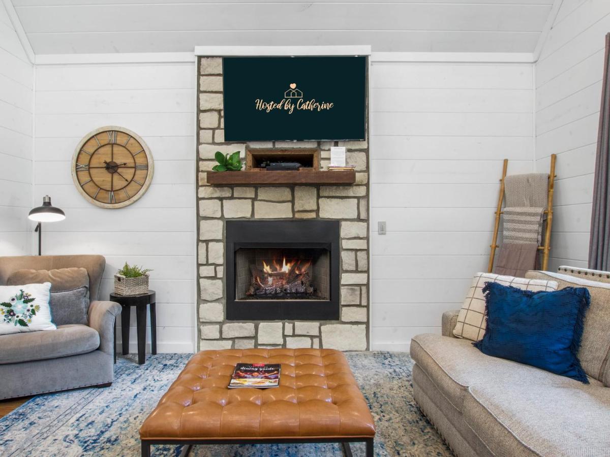 Stunning Luxury Cabin W Hot Tub And Fire Pit Holy Shiplap Is Perfect Romantic Couples Getaway Broken Bow Εξωτερικό φωτογραφία