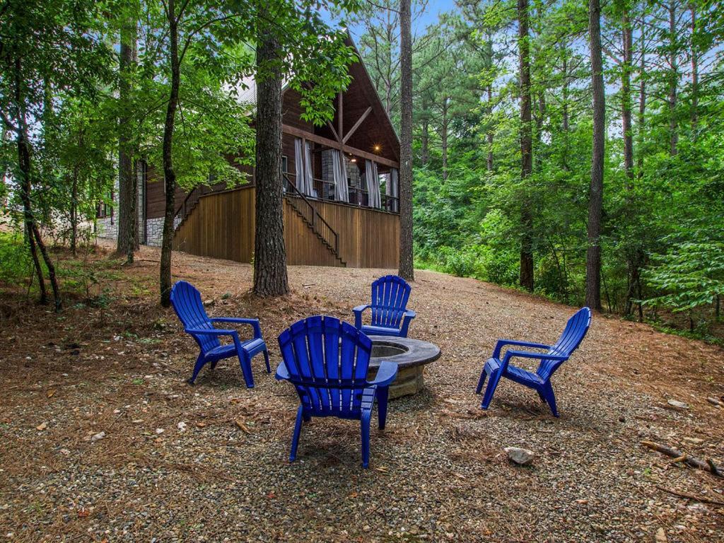 Stunning Luxury Cabin W Hot Tub And Fire Pit Holy Shiplap Is Perfect Romantic Couples Getaway Broken Bow Εξωτερικό φωτογραφία